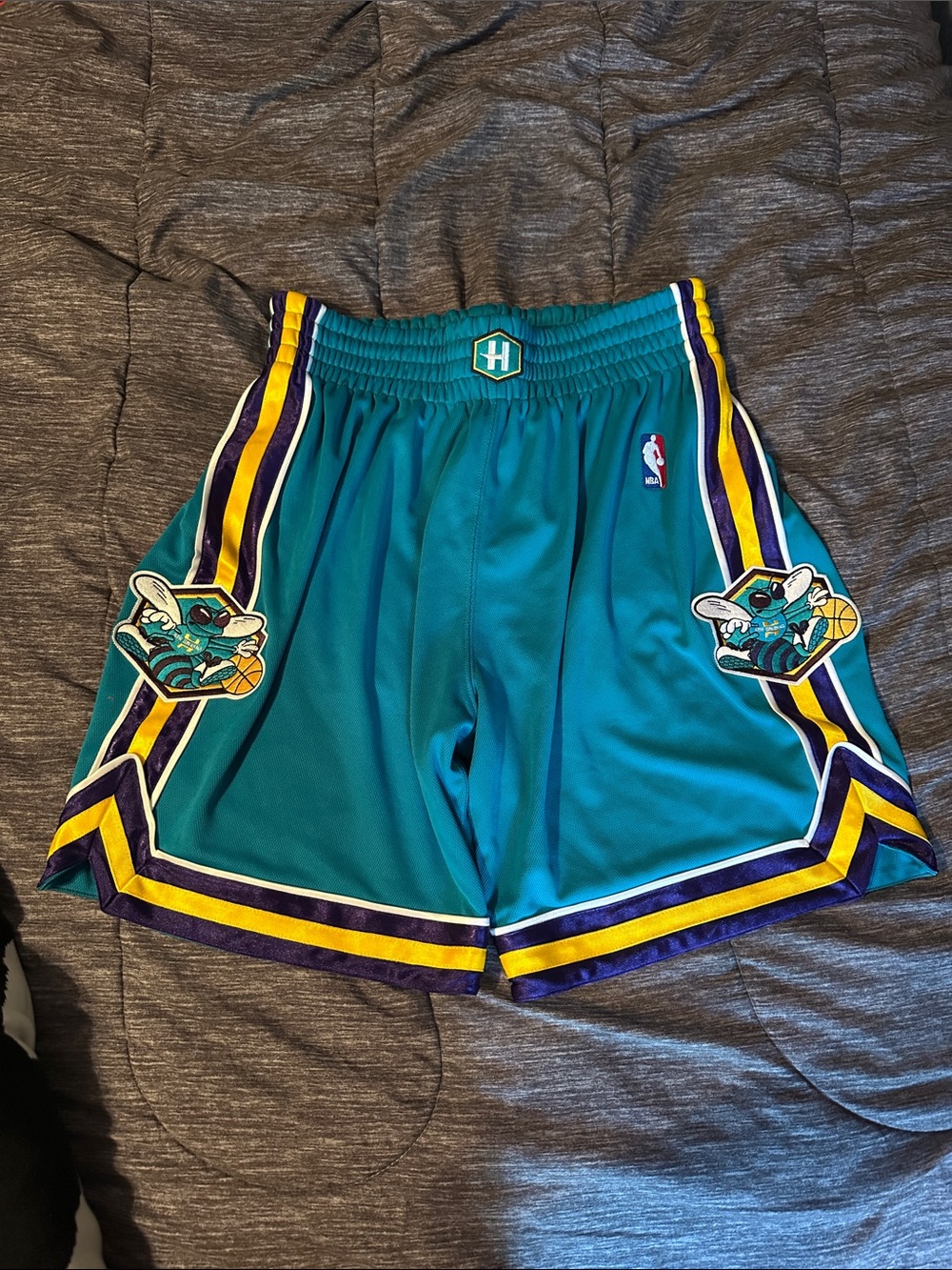 Mitchell & Ness New Orleans Hornets Teal Hardwood Classics Shorts